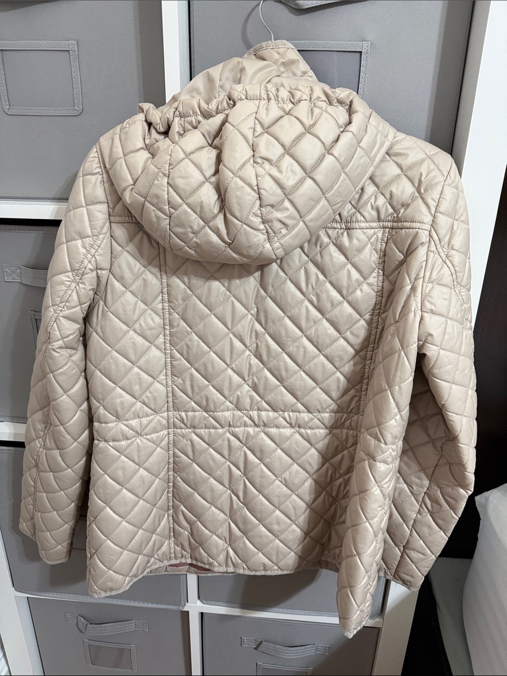 kate spade Quilted Cream Hooded Puffer Jacket - Picture 2 of 6